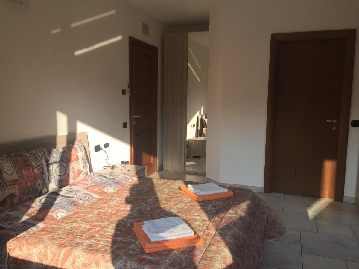 Villa Althea Ronago Exterior photo